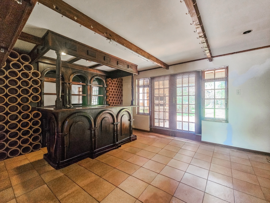 4 Bedroom Property for Sale in Faerie Glen Gauteng