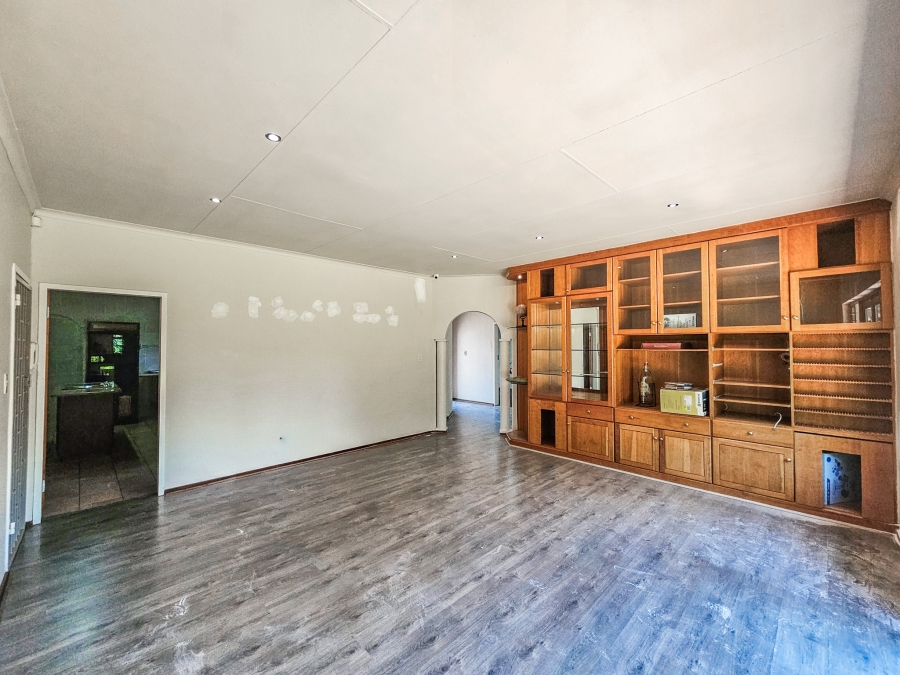 4 Bedroom Property for Sale in Faerie Glen Gauteng