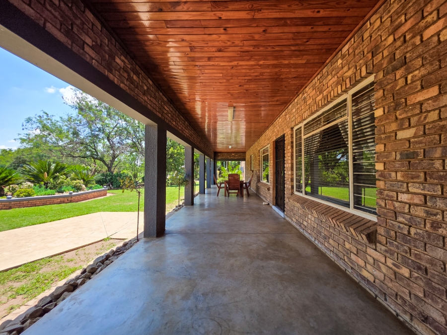 4 Bedroom Property for Sale in Kameeldrift East Gauteng