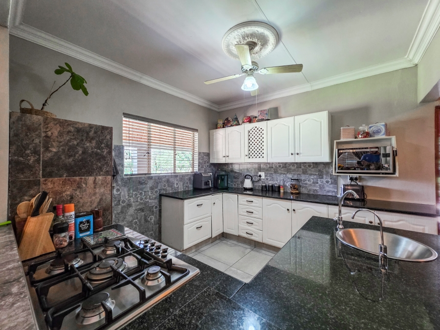 4 Bedroom Property for Sale in Kameeldrift East Gauteng