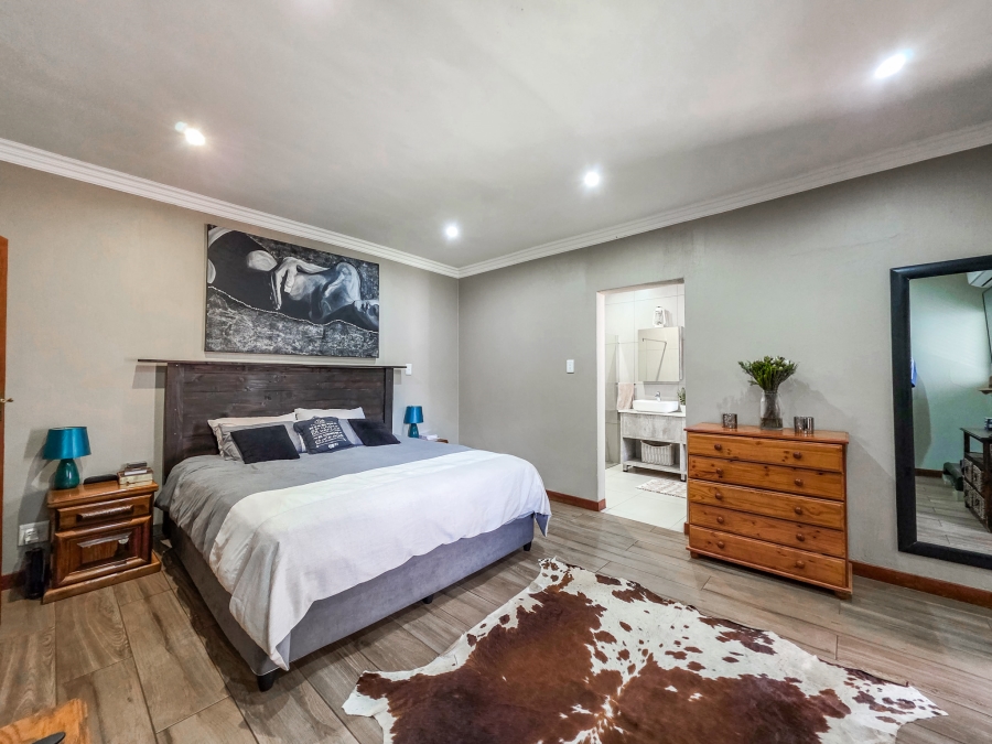 4 Bedroom Property for Sale in Kameeldrift East Gauteng