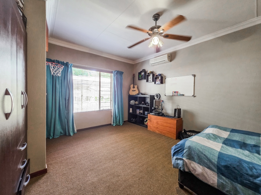 4 Bedroom Property for Sale in Kameeldrift East Gauteng