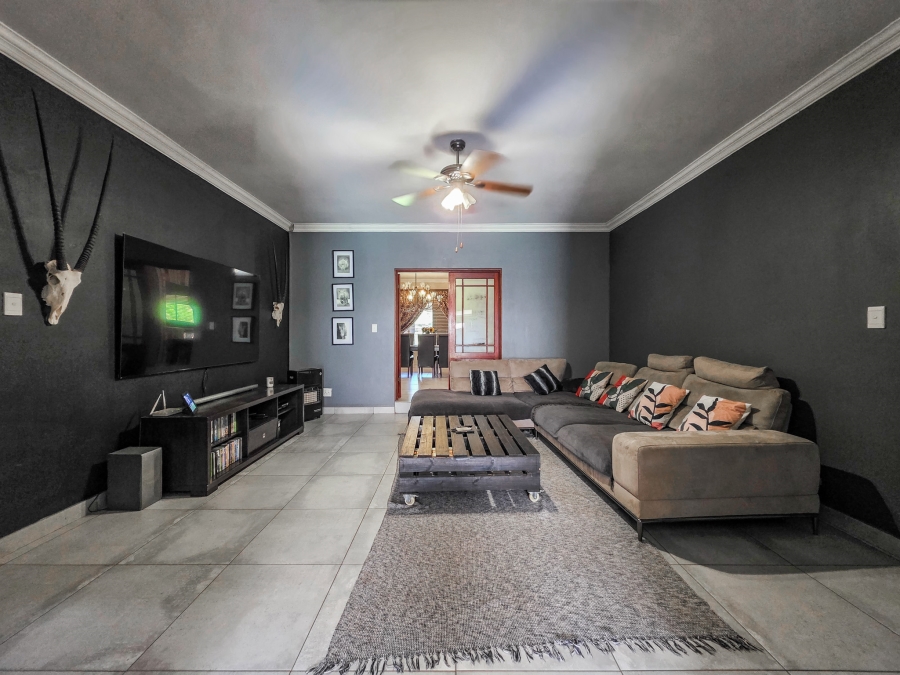 4 Bedroom Property for Sale in Kameeldrift East Gauteng