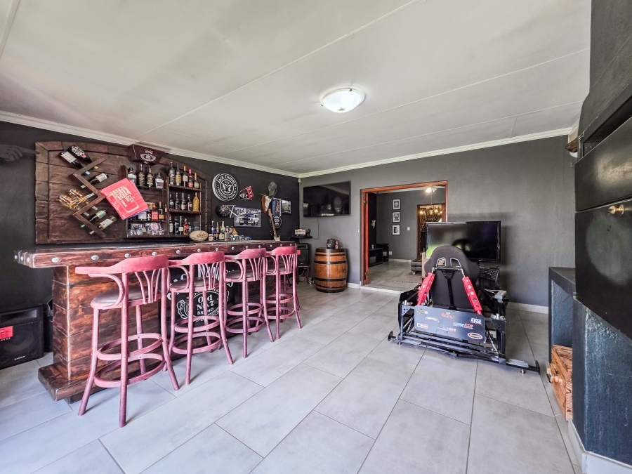 4 Bedroom Property for Sale in Kameeldrift East Gauteng