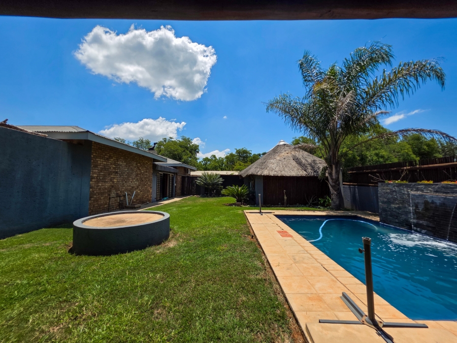 4 Bedroom Property for Sale in Kameeldrift East Gauteng