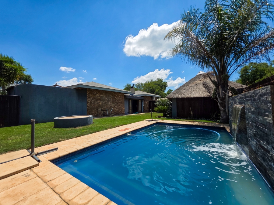 4 Bedroom Property for Sale in Kameeldrift East Gauteng