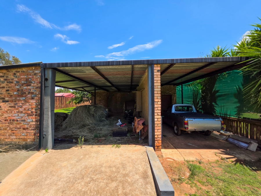 4 Bedroom Property for Sale in Kameeldrift East Gauteng