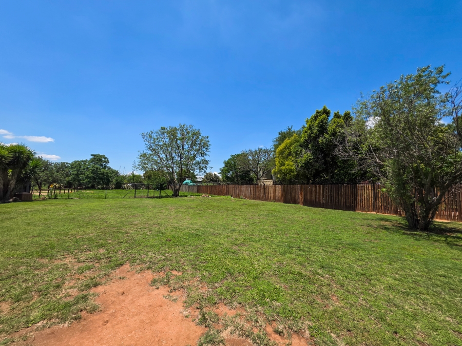 4 Bedroom Property for Sale in Kameeldrift East Gauteng