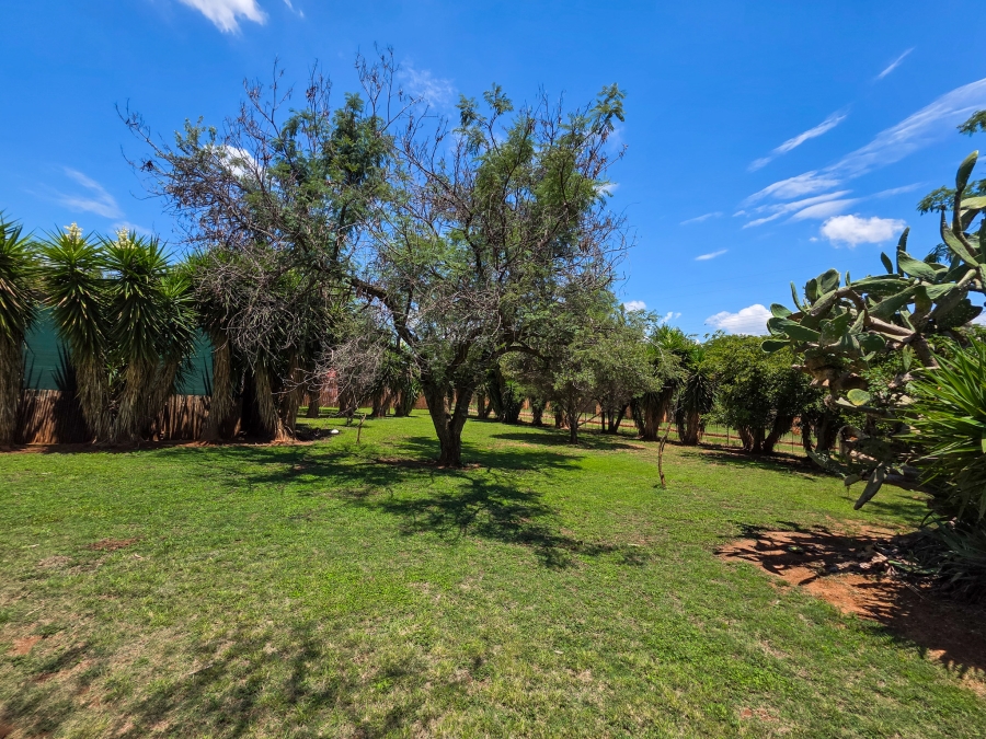 4 Bedroom Property for Sale in Kameeldrift East Gauteng