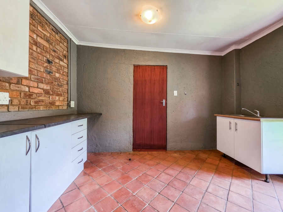 4 Bedroom Property for Sale in Kameeldrift East Gauteng