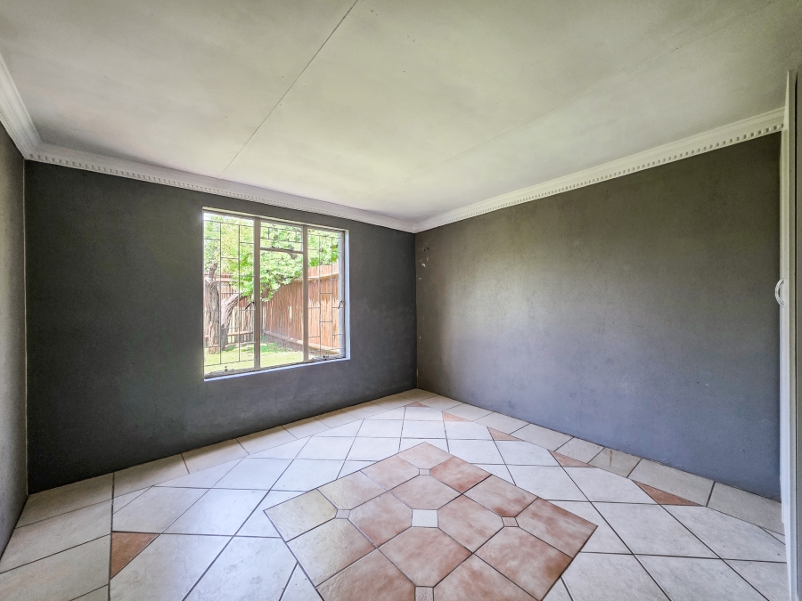 4 Bedroom Property for Sale in Kameeldrift East Gauteng