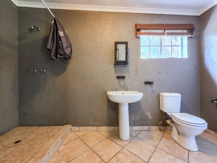 4 Bedroom Property for Sale in Kameeldrift East Gauteng