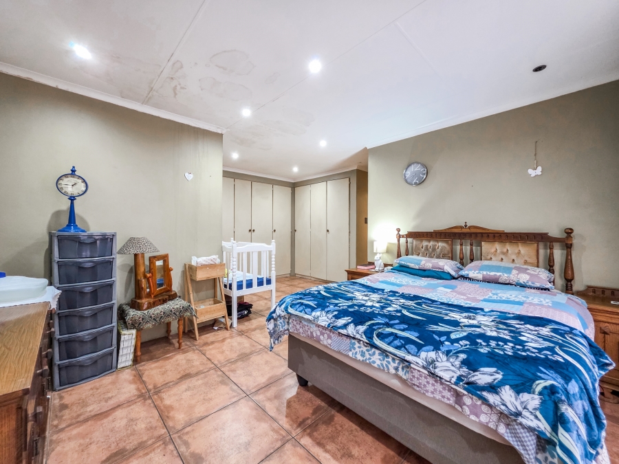 4 Bedroom Property for Sale in Garsfontein Gauteng