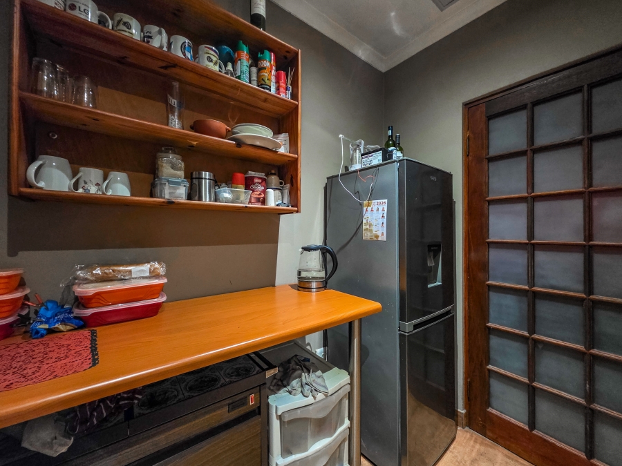 4 Bedroom Property for Sale in Garsfontein Gauteng