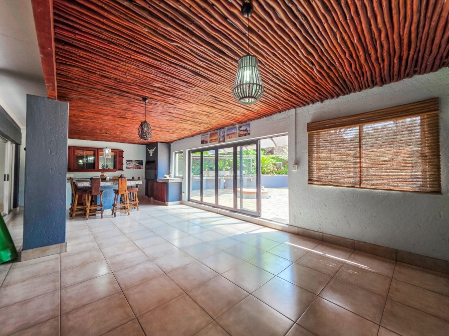 4 Bedroom Property for Sale in Faerie Glen Gauteng