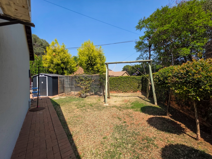 4 Bedroom Property for Sale in Faerie Glen Gauteng