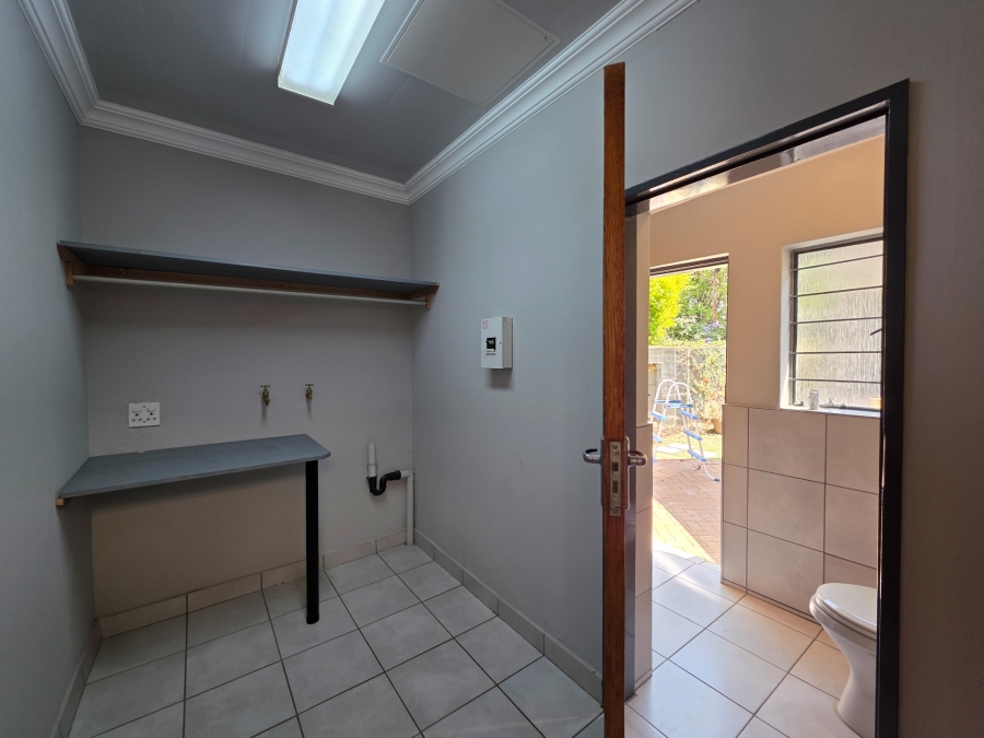 4 Bedroom Property for Sale in Faerie Glen Gauteng