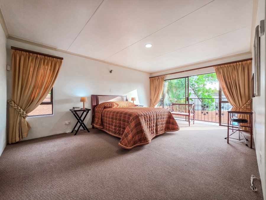 4 Bedroom Property for Sale in Faerie Glen Gauteng