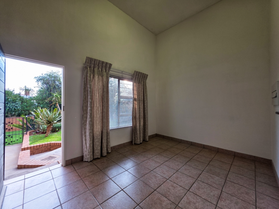 4 Bedroom Property for Sale in Faerie Glen Gauteng