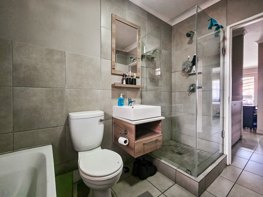 2 Bedroom Property for Sale in Montana Gauteng