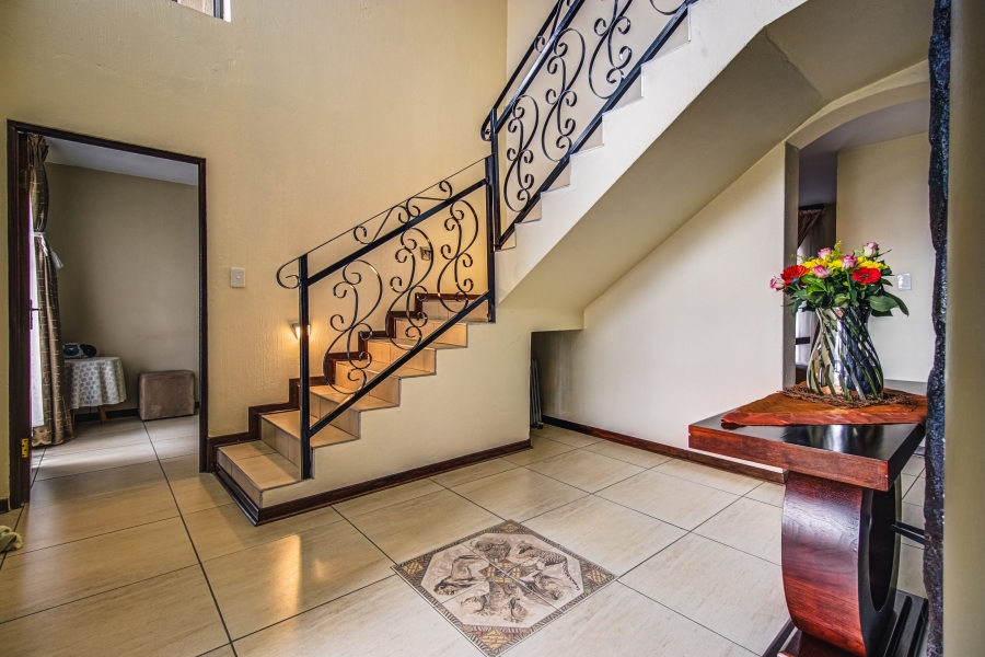 4 Bedroom Property for Sale in Greenstone Hill Gauteng