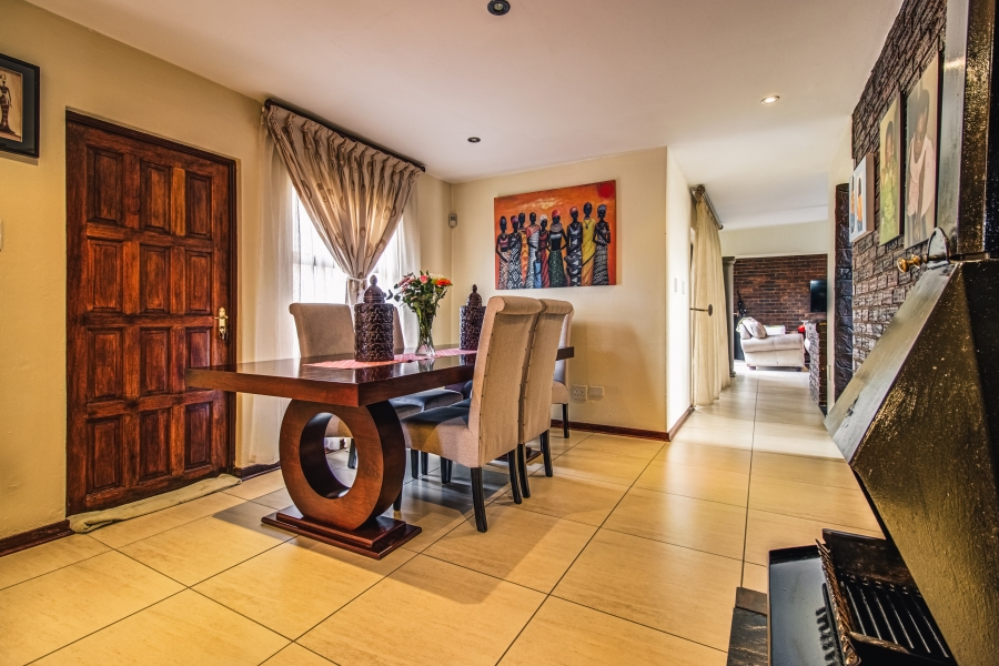 4 Bedroom Property for Sale in Greenstone Hill Gauteng