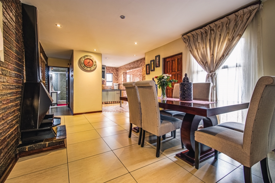 4 Bedroom Property for Sale in Greenstone Hill Gauteng