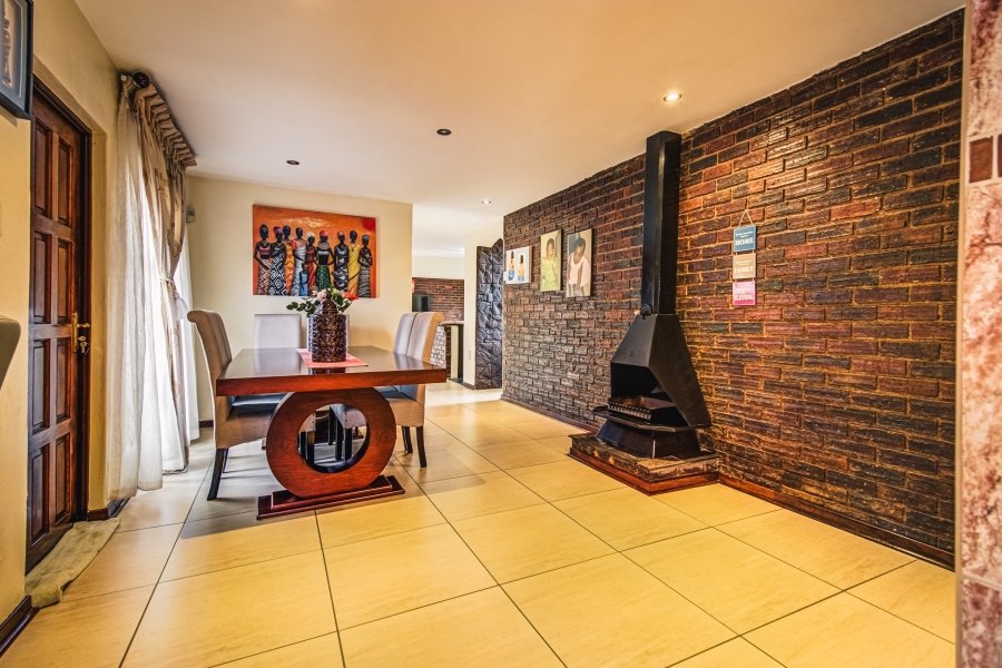 4 Bedroom Property for Sale in Greenstone Hill Gauteng