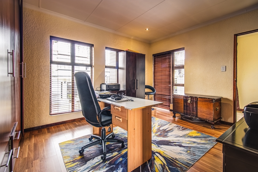 4 Bedroom Property for Sale in Greenstone Hill Gauteng