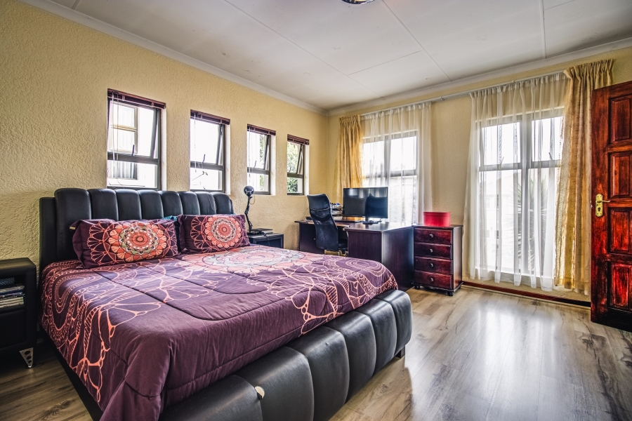 4 Bedroom Property for Sale in Greenstone Hill Gauteng