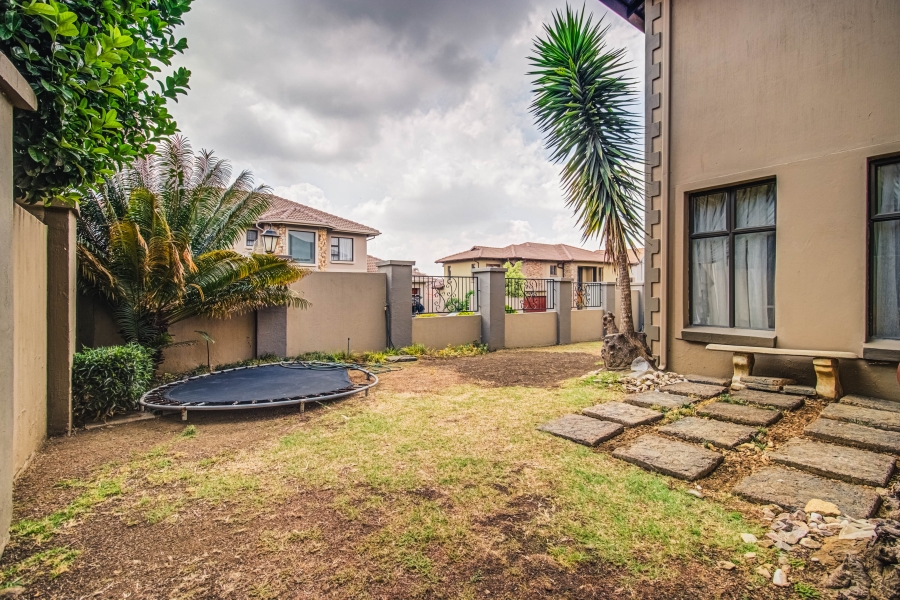 4 Bedroom Property for Sale in Greenstone Hill Gauteng