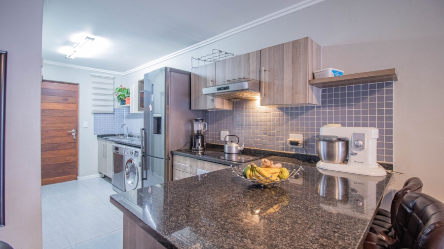 3 Bedroom Property for Sale in Sebenza Gauteng