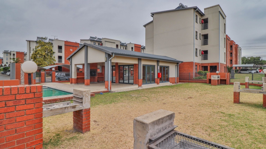3 Bedroom Property for Sale in Sebenza Gauteng