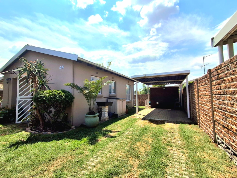 2 Bedroom Property for Sale in Eden Glen Gauteng