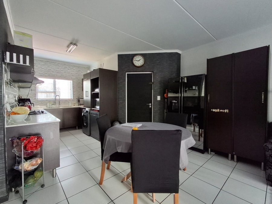 3 Bedroom Property for Sale in Greenstone Hill Gauteng
