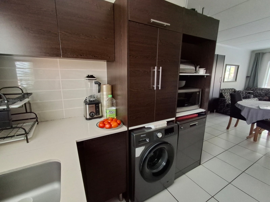 3 Bedroom Property for Sale in Greenstone Hill Gauteng