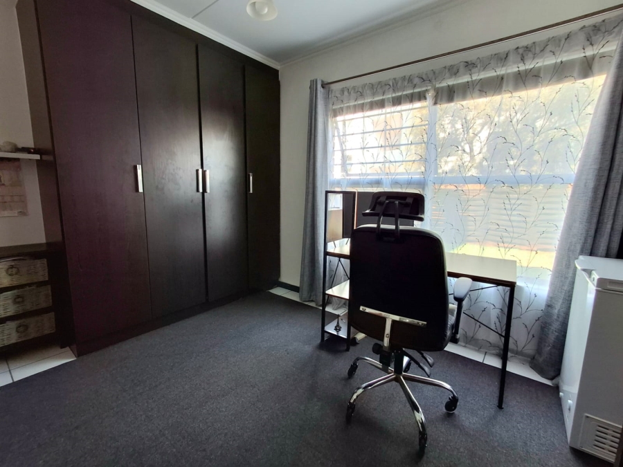 3 Bedroom Property for Sale in Greenstone Hill Gauteng