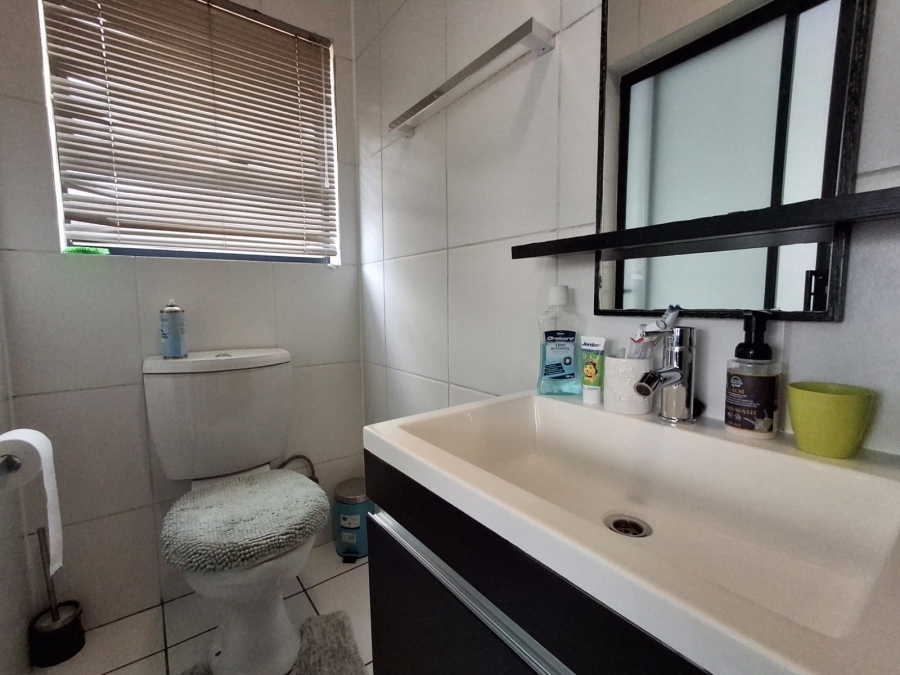 3 Bedroom Property for Sale in Greenstone Hill Gauteng