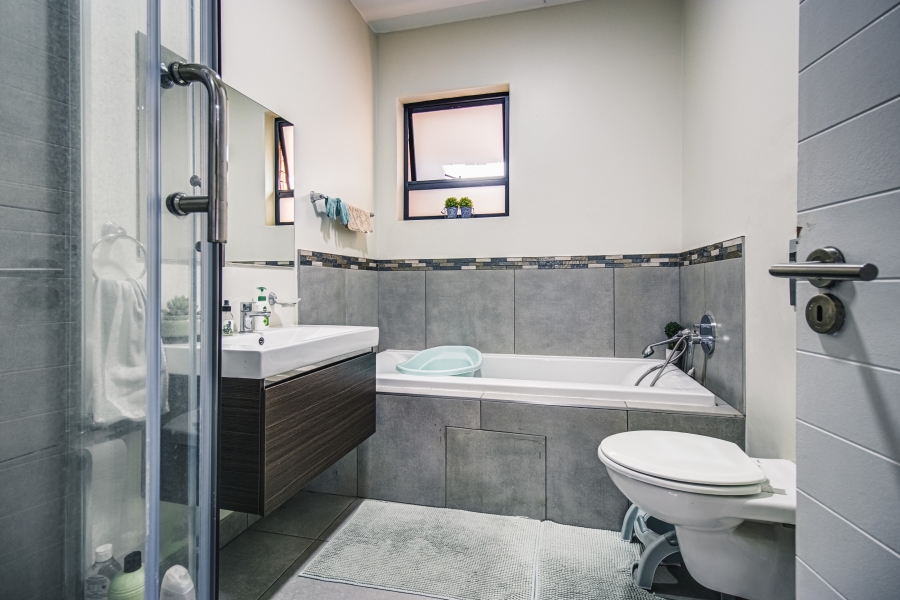 1 Bedroom Property for Sale in Kensington Gauteng