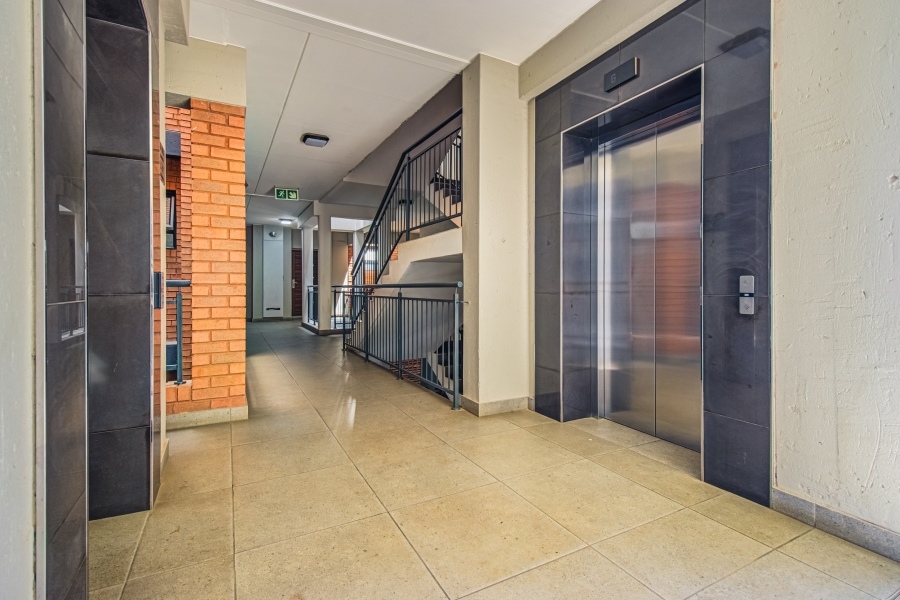 1 Bedroom Property for Sale in Kensington Gauteng