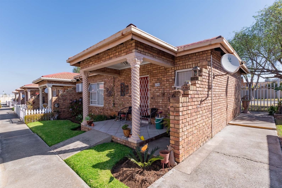 1 Bedroom Property for Sale in Van Dyk Park Gauteng