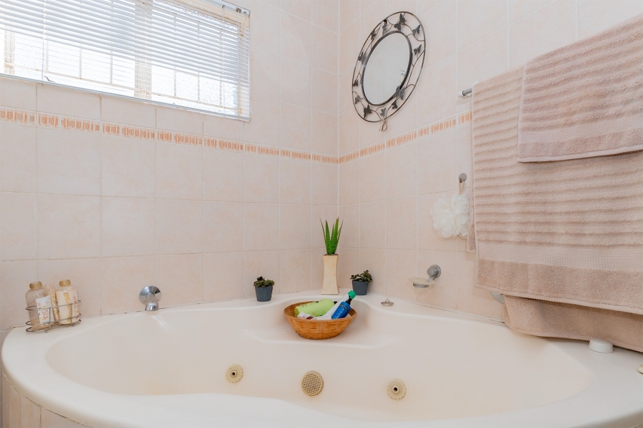 1 Bedroom Property for Sale in Van Dyk Park Gauteng