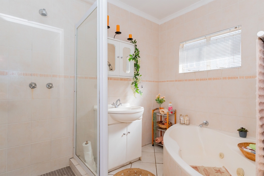 1 Bedroom Property for Sale in Van Dyk Park Gauteng