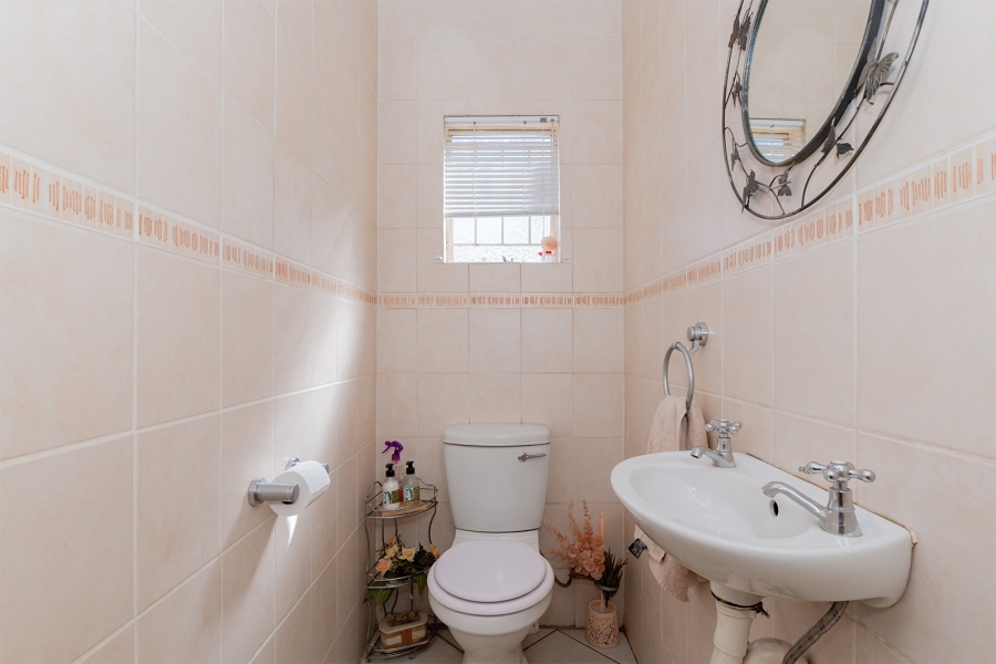 1 Bedroom Property for Sale in Van Dyk Park Gauteng