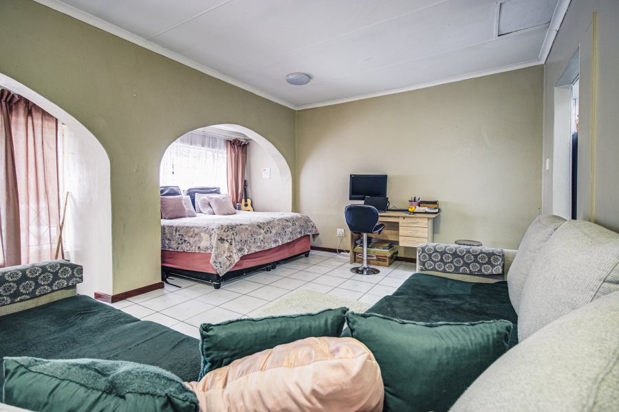 4 Bedroom Property for Sale in Croydon Gauteng