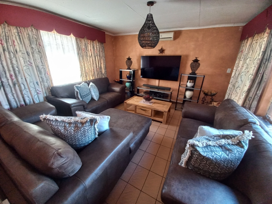 4 Bedroom Property for Sale in Croydon Gauteng