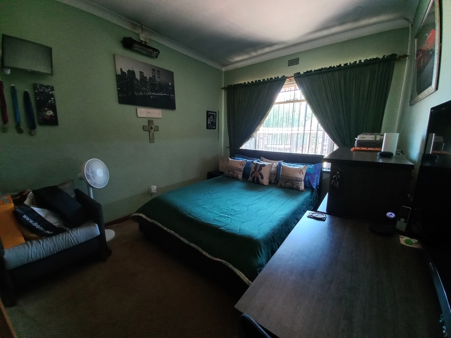 4 Bedroom Property for Sale in Croydon Gauteng