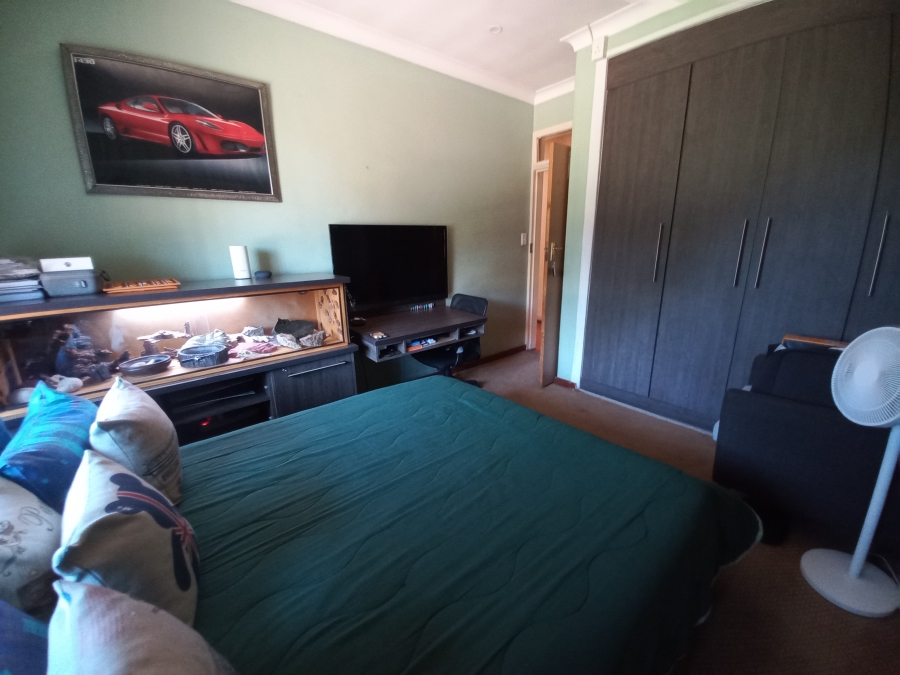 4 Bedroom Property for Sale in Croydon Gauteng