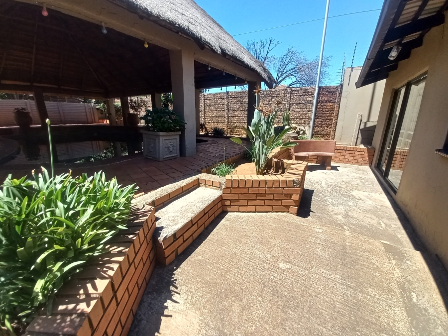 4 Bedroom Property for Sale in Croydon Gauteng