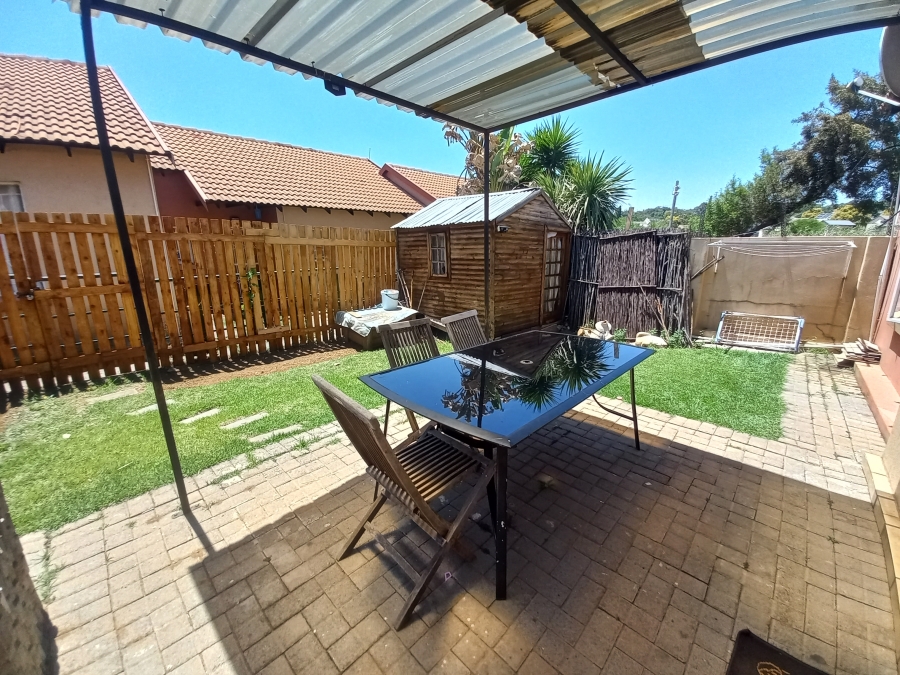 3 Bedroom Property for Sale in Illiondale Gauteng
